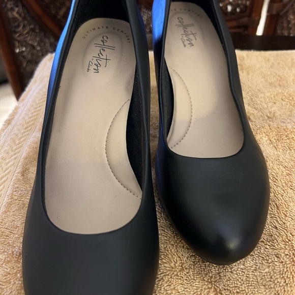 Clarks black leather pumps - Picture 5 of 8